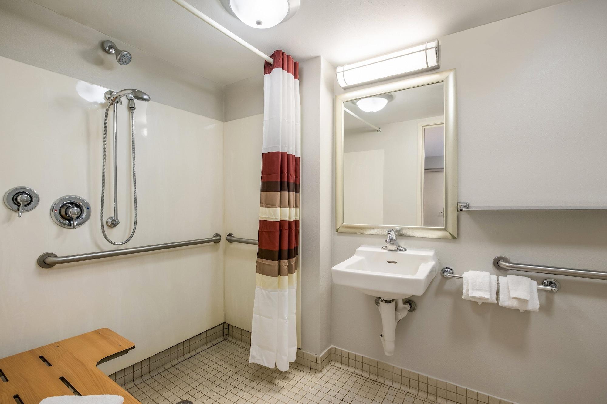 Red Roof Inn Lansing West - Msu Екстериор снимка