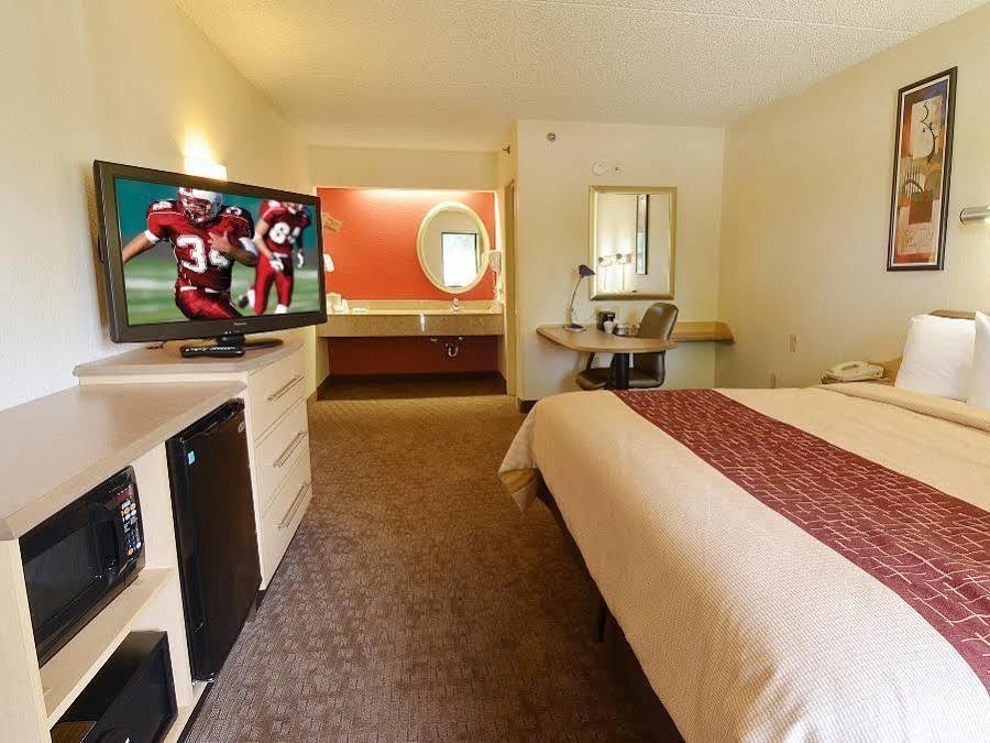 Red Roof Inn Lansing West - Msu Екстериор снимка